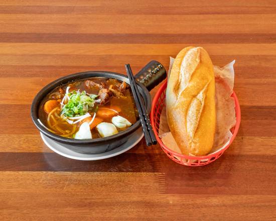 S9. Beef Stew with Bread