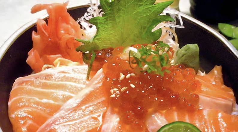 Sake Ikura Donburi