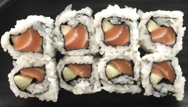 Salmon and Cucumber Roll (Delivery)