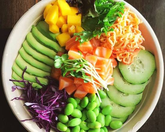 Salmon poke bowl