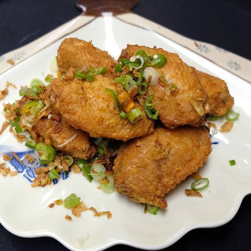Salt & Pepper Chicken Wing (6 pcs) (蒜香椒鹽雞ä¸ç¿¼)
