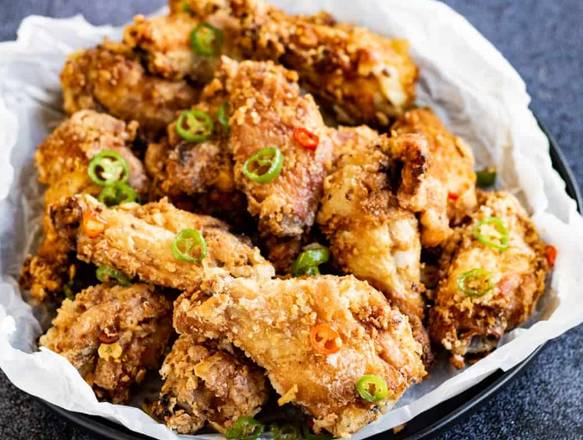 Salt & Pepper Chicken Wings (8 pcs)