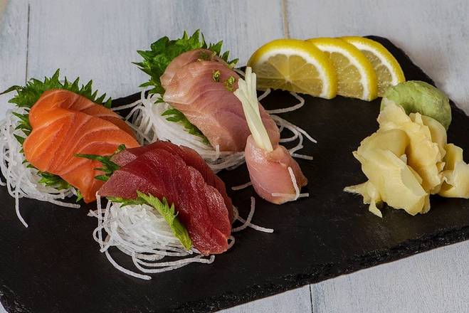 Sashimi Appetizer (7 pcs)