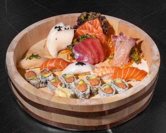 Sashimi Appetizer (7 pcs)
