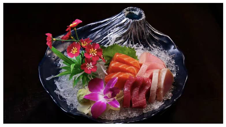 Sashimi Combo (12 pcs)