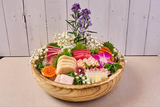 Sashimi Deluxe (18 pcs)