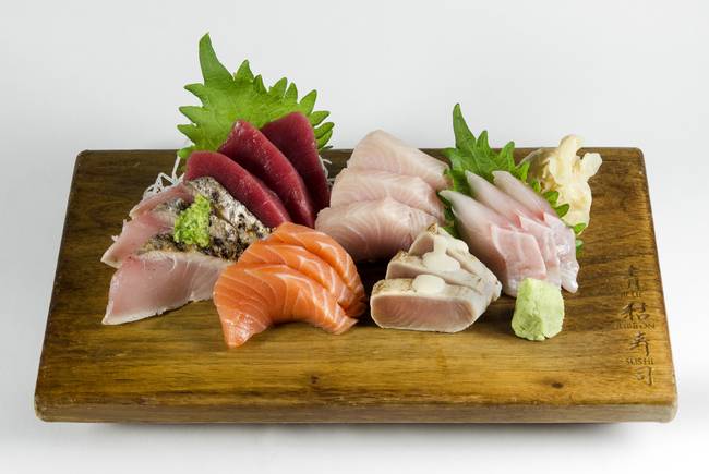 Sashimi Deluxe Platter
