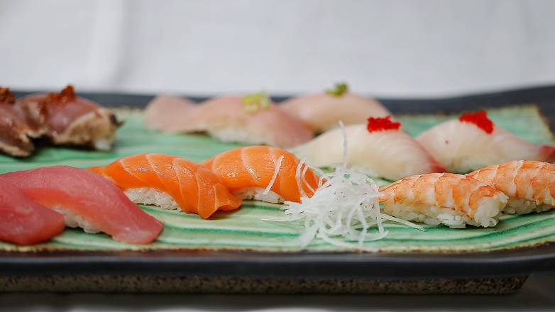 Sashimi Plate (9 pcs)