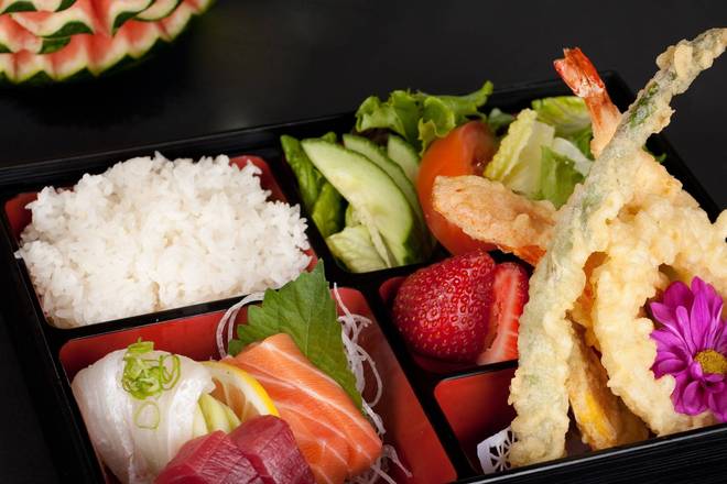 Sashimi Salad