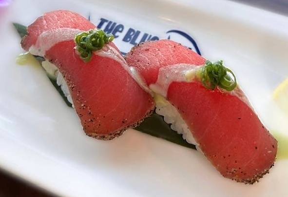 Seared Black Pepper Tuna Sushi