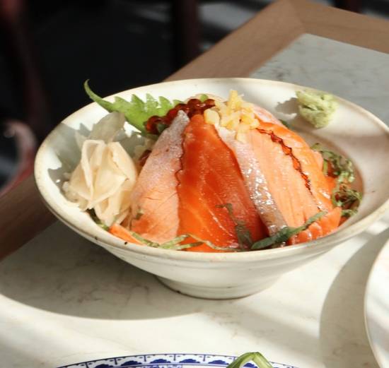 Seared Salmon Ikura Don
