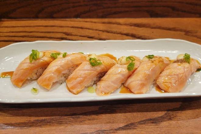 Seared Salmon Sushi