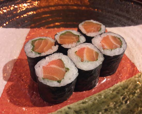 Shi-so leaf with salmon Roll (6pcs)