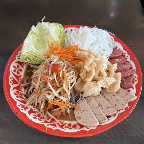 Som Tam Seafood Tray