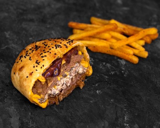 Steak Burger + Fries/Onion Rings