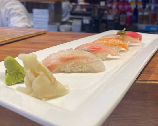 Sushi (5 pcs)