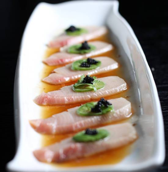 Sushi (5 pcs) Sashimi (9 pcs) Combo
