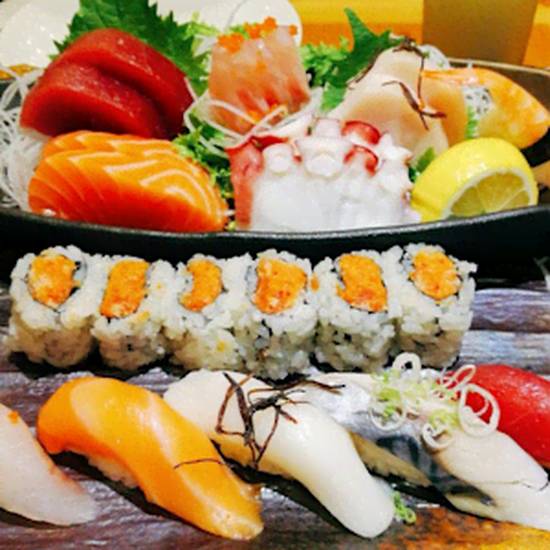 Sushi and Sashimi Omakase