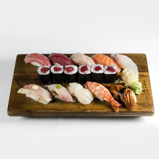Sushi Deluxe Platter