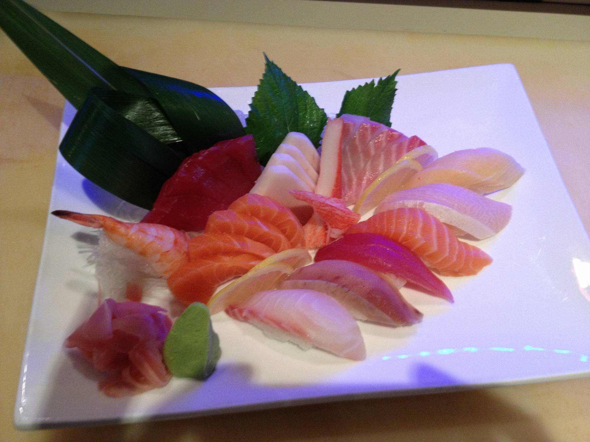 Sushi & sashimi combination
