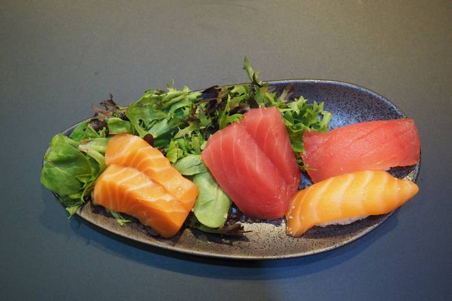 Sushi & Sashimi Sampler