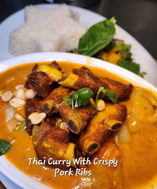 Thai curry with crispy pork ribs