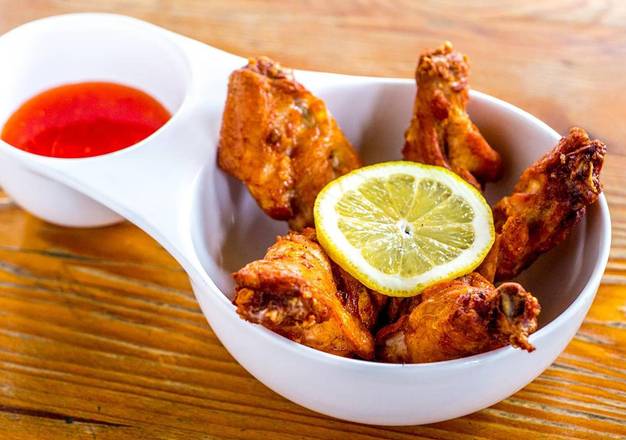 Thai Style Fried Chicken Wings