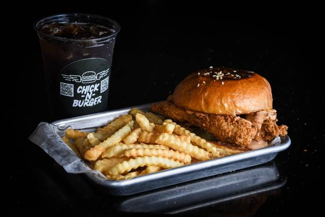 THE ORIGINAL CHICKEN SANDWICH