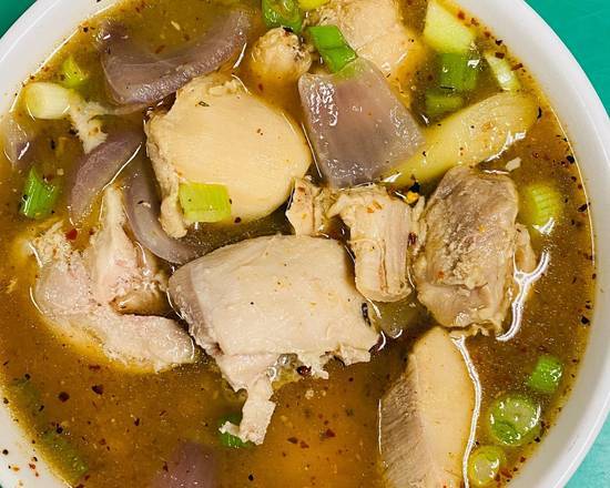 Tom Saap Chicken (Thai Chicken thigh Stew Soup) ต้มà¹à¸‹à¹ˆà¸šà¹„à¸à¹ˆ