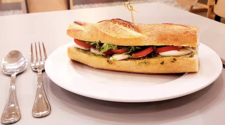 Tomato, Arugula, and Mozzarella