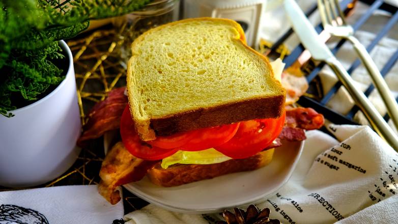 Tomato Grilled Cheese
