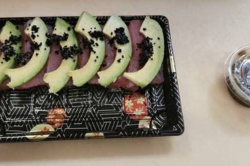Tuna Roll (6 pcs)