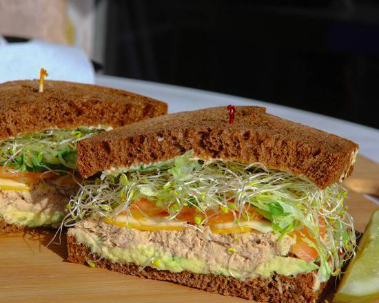 Tuna Supreme Sandwich