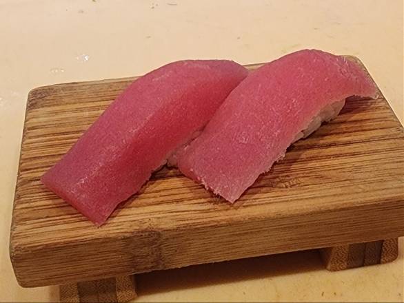 Tuna sushi