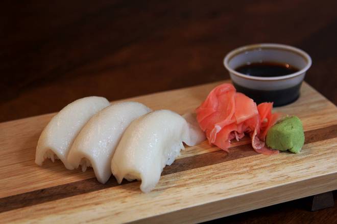 White Tuna Sushi (Nigiri) (3pcs)