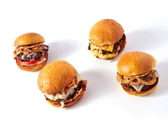 MOOYAH Burgers, Fries & Shakes logo