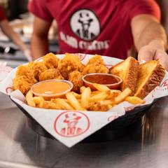Slim Chickens logo